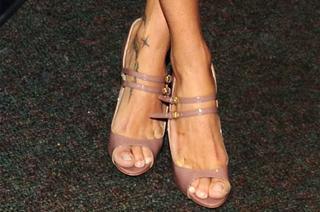 Adriana Lima feet photo thumbnail