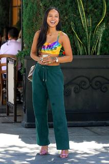 Karrueche Tran feet photo thumbnail