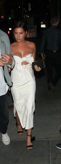 Ashley Tisdale feet photo thumbnail