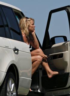 Pamela Anderson feet photo thumbnail