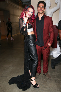 Bella Thorne feet photo thumbnail