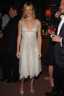 Amy Smart feet photo thumbnail