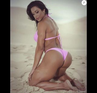 Gracyanne Barbosa feet photo thumbnail