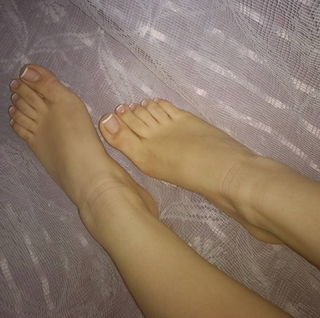 Isa Pes feet photo thumbnail
