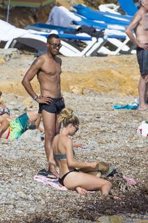 Doutzen Kroes feet photo thumbnail