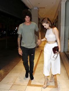 Barbara Palvin feet photo thumbnail