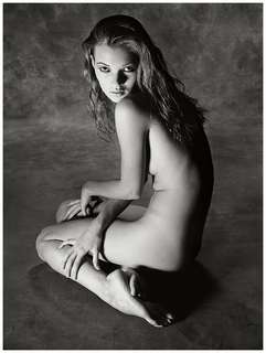Kate Moss feet photo thumbnail