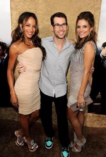 Dania Ramirez feet photo thumbnail