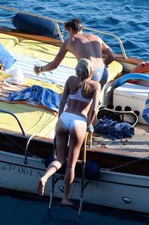 Pixie Lott feet photo thumbnail