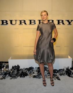 Amy Smart feet photo thumbnail