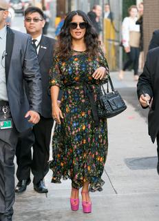 Salma Hayek feet photo thumbnail