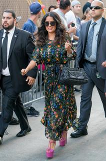 Salma Hayek feet photo thumbnail