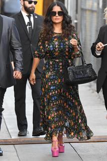 Salma Hayek feet photo thumbnail