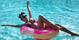 Jelena Karleusa feet photo thumbnail