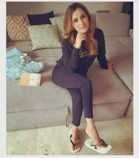 Dulce María feet photo thumbnail