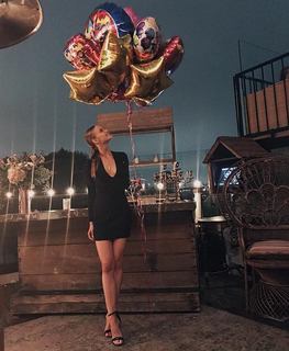 Karolina Pisarek feet photo thumbnail