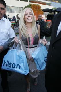 Heidi Montag feet photo thumbnail