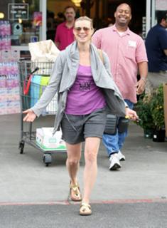 Amy Smart feet photo thumbnail
