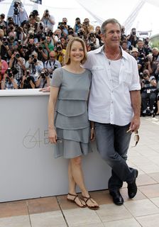 Jodie Foster feet photo thumbnail