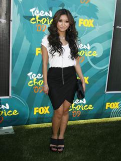 Brenda Song feet photo thumbnail