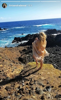 Lívia Andrade feet photo thumbnail