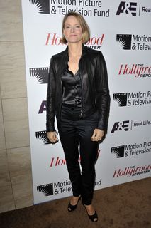 Jodie Foster feet photo thumbnail
