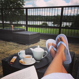 Jade Thirlwall feet photo thumbnail
