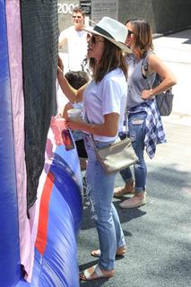 Jenna Dewan feet photo thumbnail