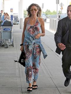 Heidi Klum feet photo thumbnail