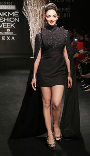Kiara Advani feet photo thumbnail