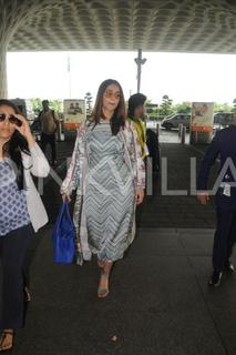 Ileana D'Cruz feet photo thumbnail