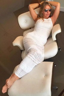 Adriane Galisteu feet photo thumbnail