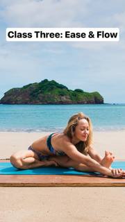 Kino MacGregor feet photo thumbnail
