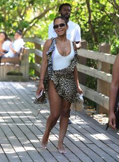 Christina Milian feet photo thumbnail