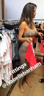 Brooke Burke feet photo thumbnail