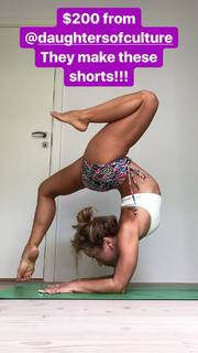 Kino MacGregor feet photo thumbnail