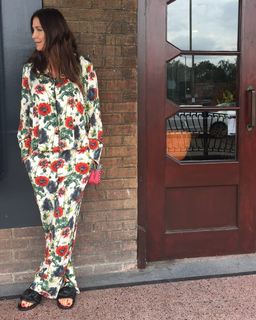Lisa Snowdon feet photo thumbnail