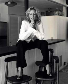 Virginia Madsen feet photo thumbnail