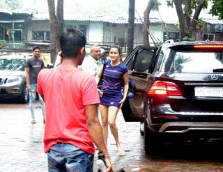 Shraddha Kapoor feet photo thumbnail