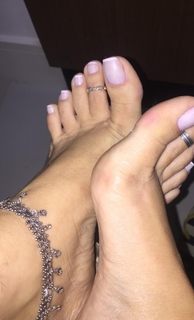Karin Klemp feet photo thumbnail