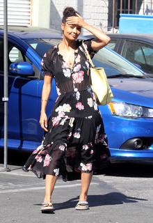 Thandiwe Newton feet photo thumbnail