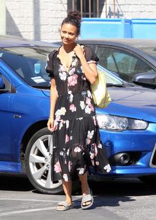 Thandiwe Newton feet photo thumbnail