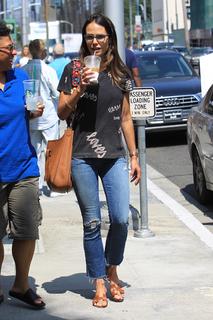 Jordana Brewster feet photo thumbnail