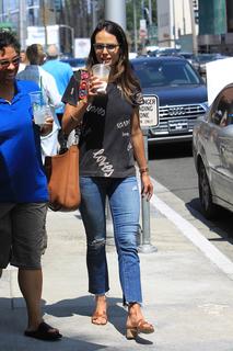 Jordana Brewster feet photo thumbnail