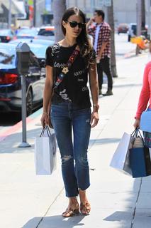 Jordana Brewster feet photo thumbnail