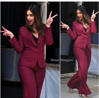 Ileana D'Cruz feet photo thumbnail