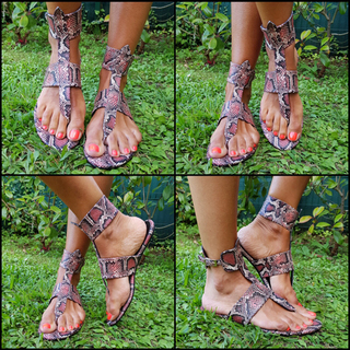 Paula Echevarría feet photo thumbnail