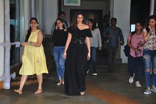 Ileana D'Cruz feet photo thumbnail