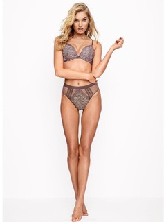 Elsa Hosk feet photo thumbnail