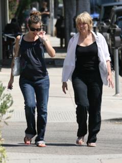 Jennifer Garner feet photo thumbnail
